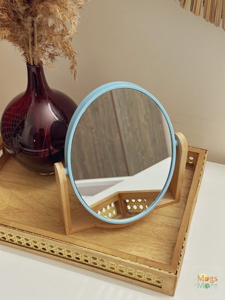 مرآة بقاعدة خشبية - أزرق