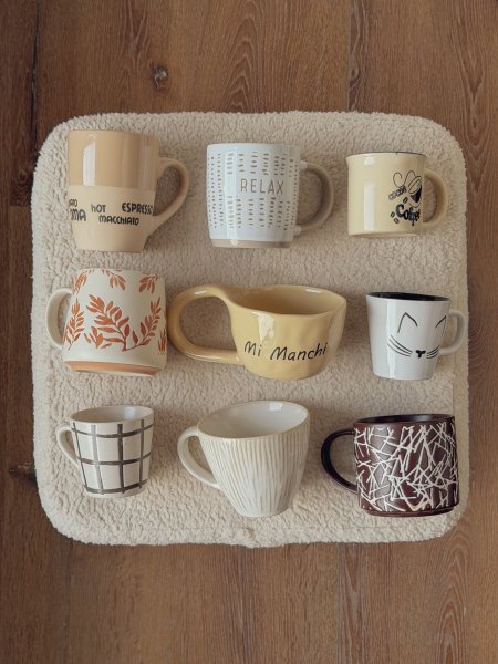 مجموعة أكواب البيت الهادئ باللون البيج 9 أكواب