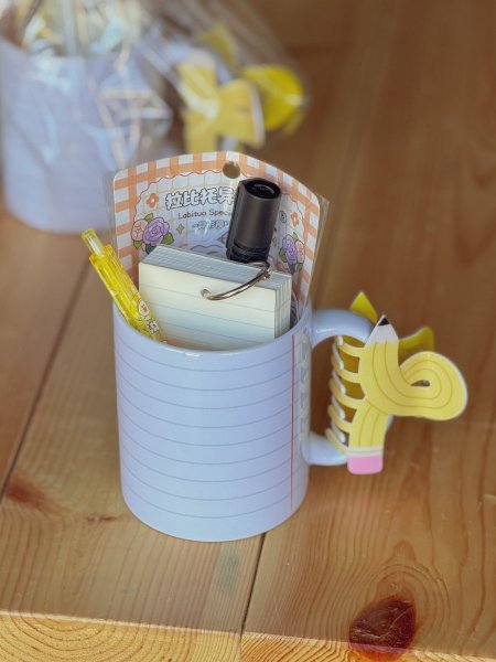 تنسيقة هدية مميزة للمعلمين