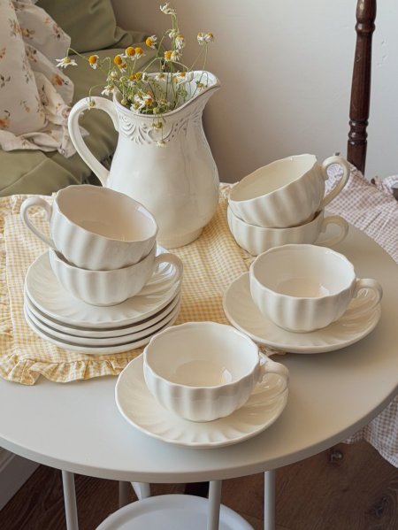 طقم الشاي الملكي 12 قطعة (6 فناجين و6 صحون) لون ابيض ثيم ربيعي