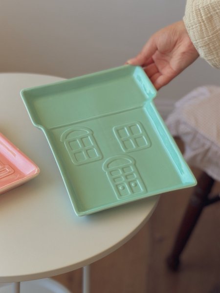 صحن تقديم حجم كبير لون تركواز شكل بيت ثيم ربيعي