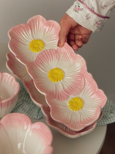 صحن مسطح ورود متصلة باللون الزهري ثيم ربيع