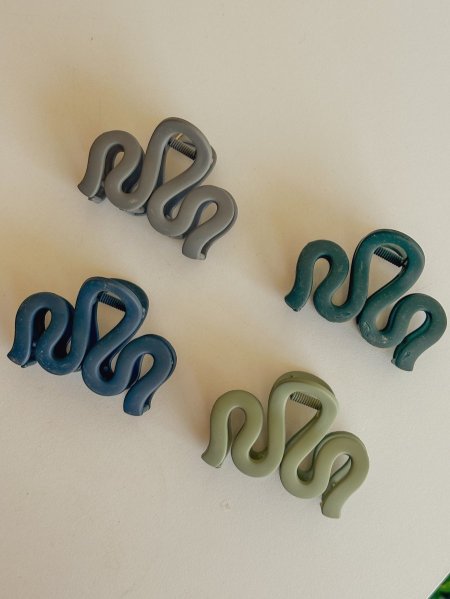 مشبك شعر حجم صغير شكل مميز