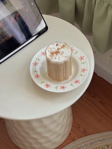 كوب شفاف خريفي للآيسكوفي شكل وردة