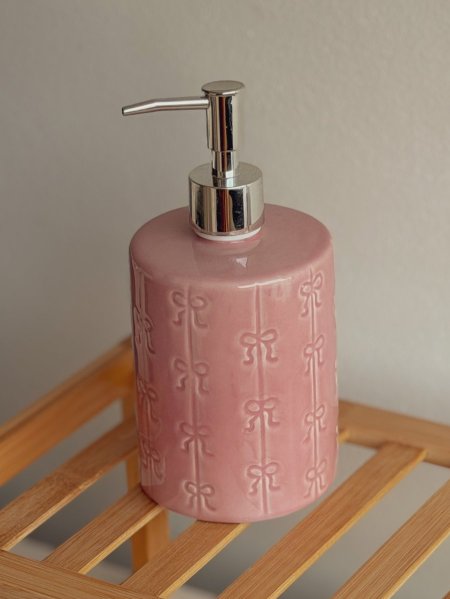 علبة سيرب/ شامبو مع فيونكات