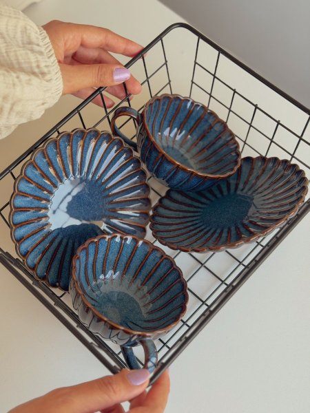 كوب خزفي مميز لون كحلي مع صحنه