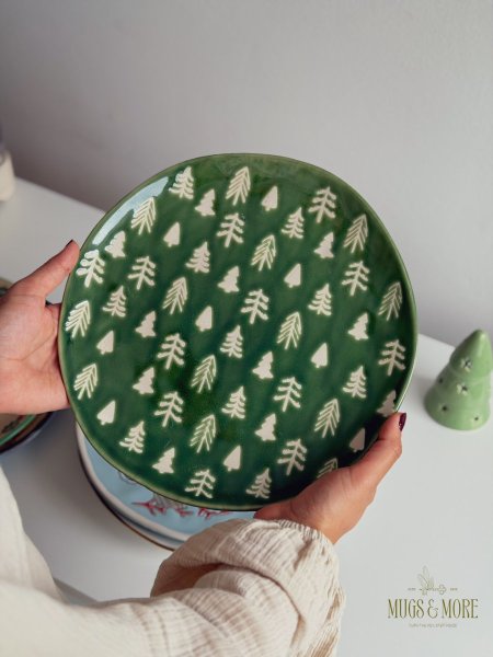 صحن بورسلان مزخرف مع رسومات جميلة