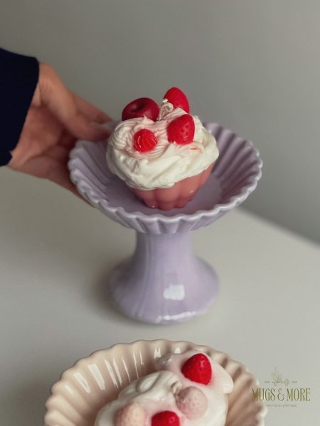 مضيفة/ ستاند شموع أو حلويات بورسلان مخصرة شكل مميز