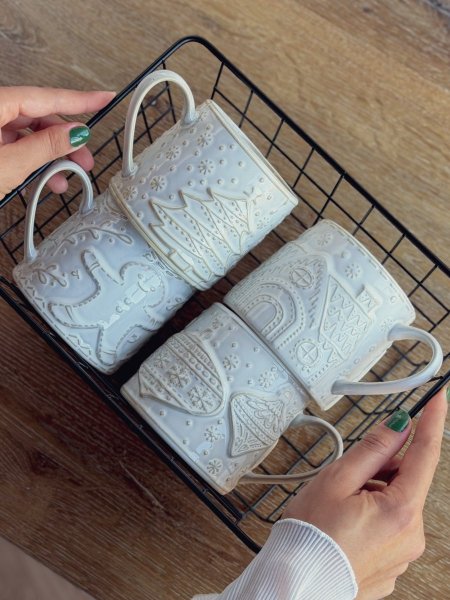 كوب شتوي برسمات بارزة وجميلة بحجم 400ml