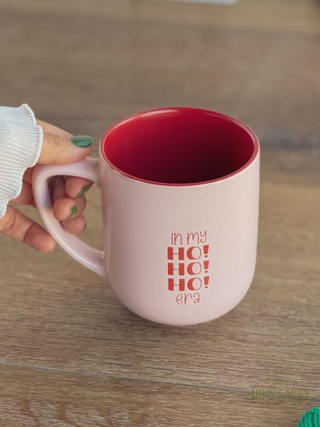 مج لون زهري عبارات كريسماس