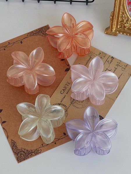 مشبك شعر زهرة الياسمين تريند مع لمعة