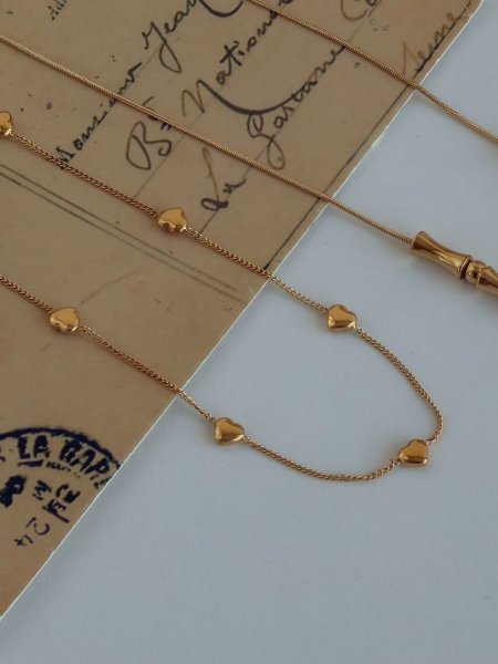 سنسال سلسلة قلوب معدن لون مكفول