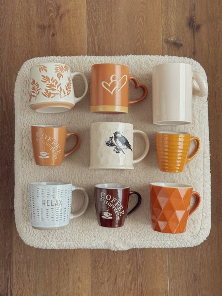 مجموعة ٩ أكواب (اللون العسلي)