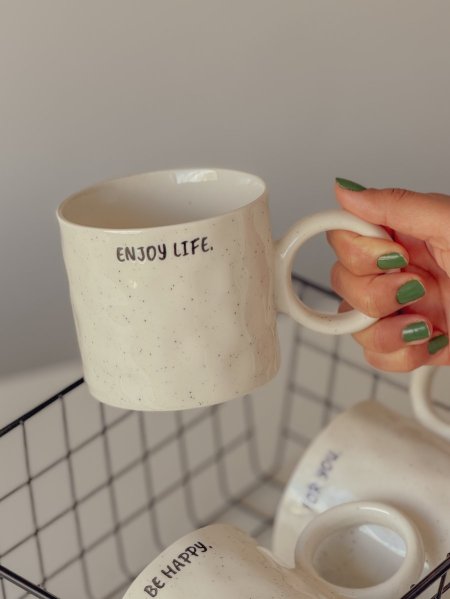 كوب بيد دائرية بعبارة "ENJOY LIFE"