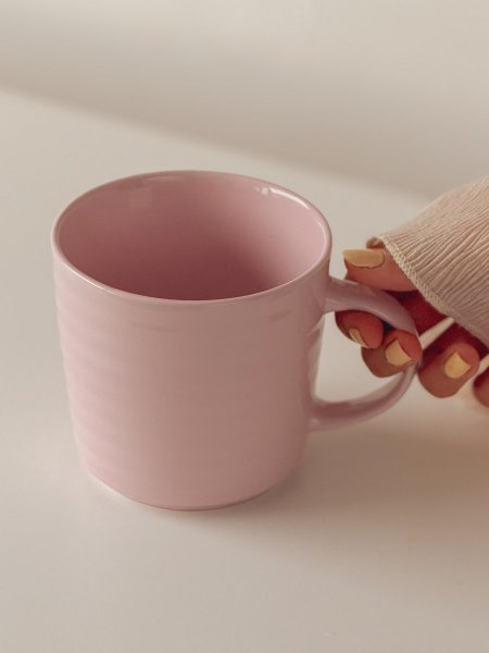 كوب متعرج لون وردي